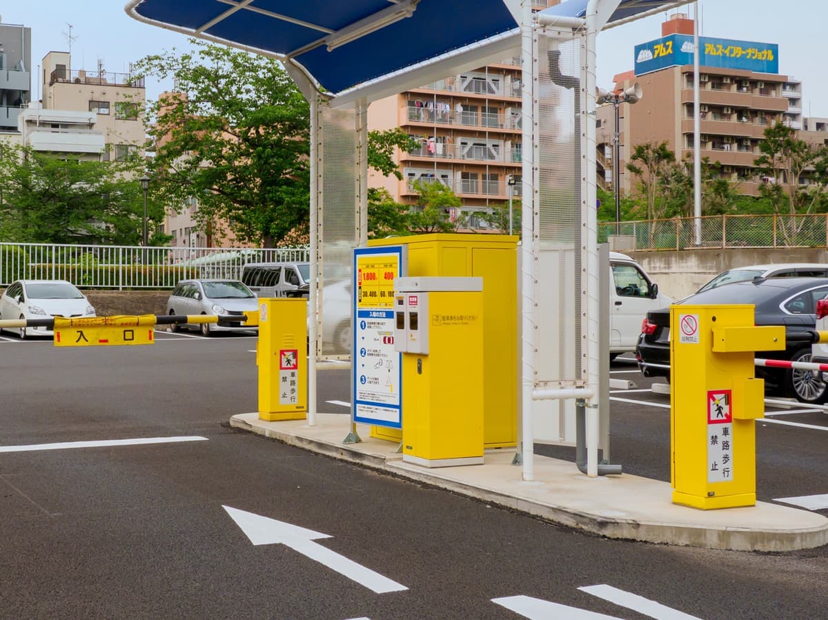 コインパーキングの精算機